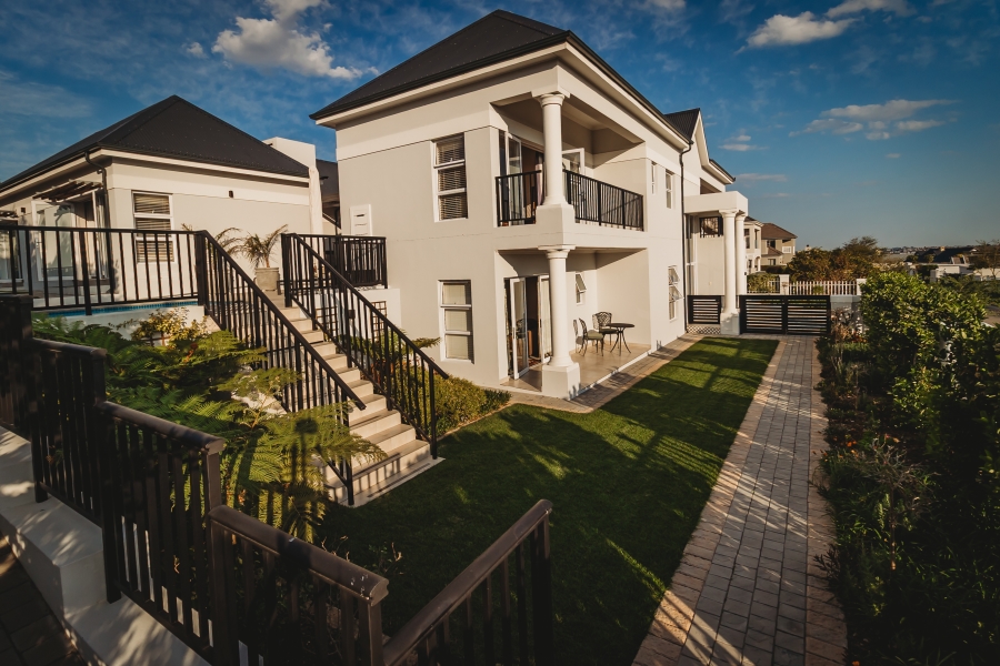 4 Bedroom Property for Sale in Kingswood Golf Estate Western Cape